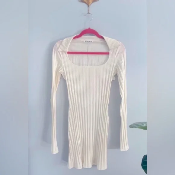 Reformation Vittoria Dress in Ivory - Picture 2 of 5